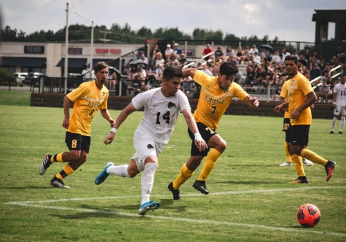 Melhores apps para assistir futebol ao vivo no celular